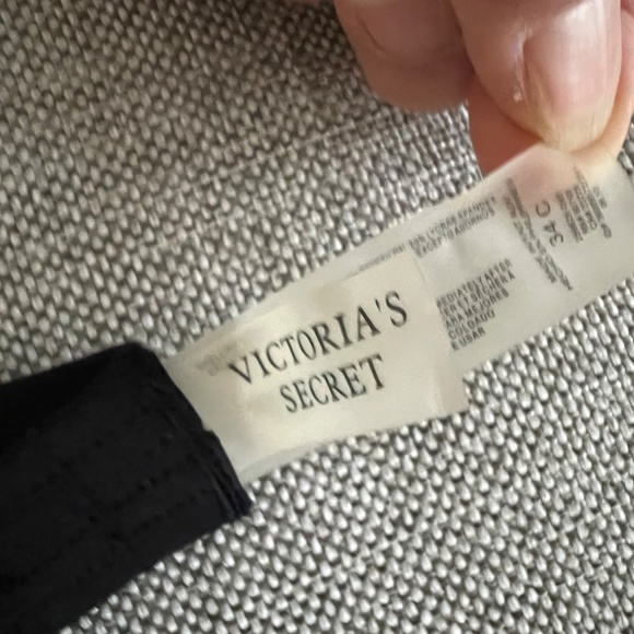 Victoria's Secret Black Bikini Top, Size 34C - Picture 5 of 6